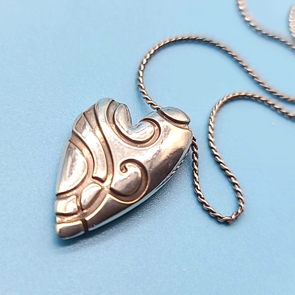 Brighton "Give It A Swirl" Modern Asymmetrical Heart Pendant โค๏ธ ๐ Retired! - Picture 4 of 10